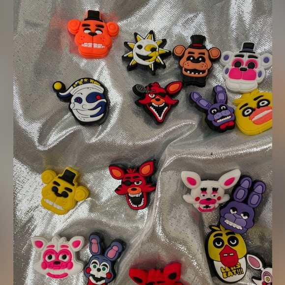 BOGG BAG or CROC Charms — Set of 17 👜🫎 - Picture 6 of 10